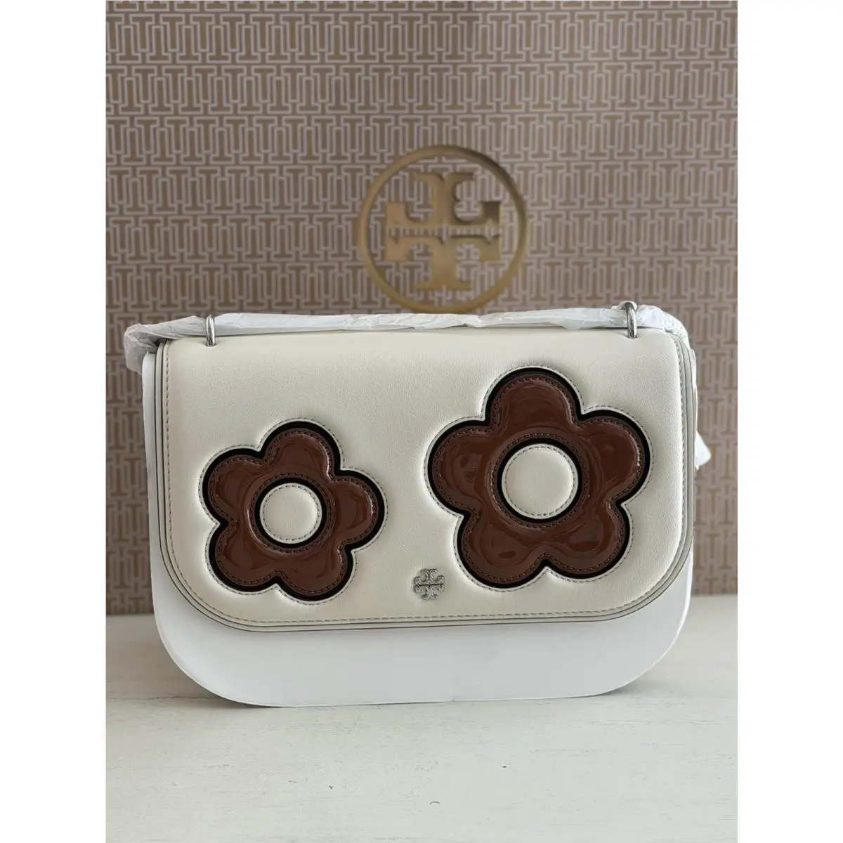 Tory Burch Emerson E / W Flap Adjustable Shoulder Bag Light Cream