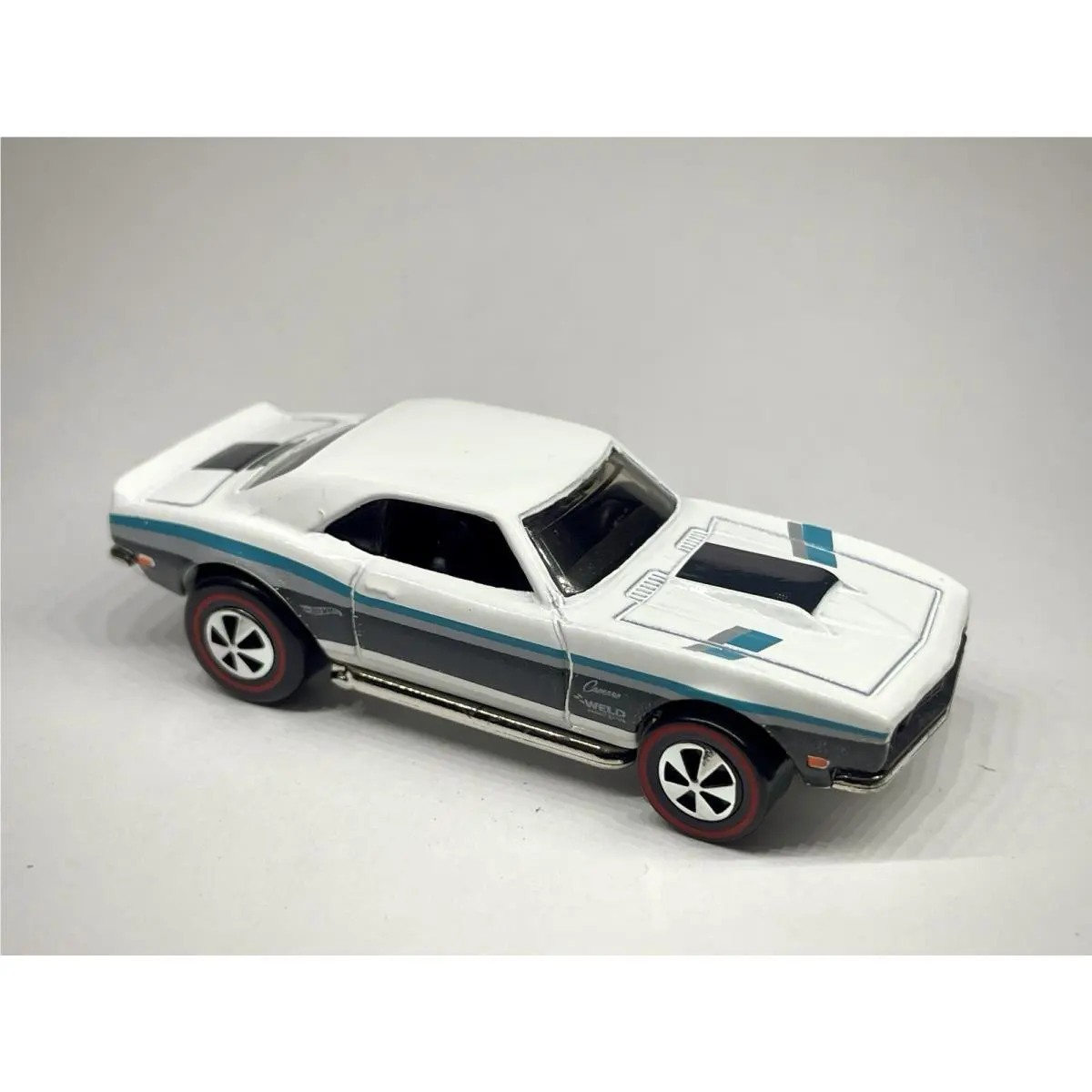 Hot Wheels Custom Made Prototype Redline White `68 Camaro White