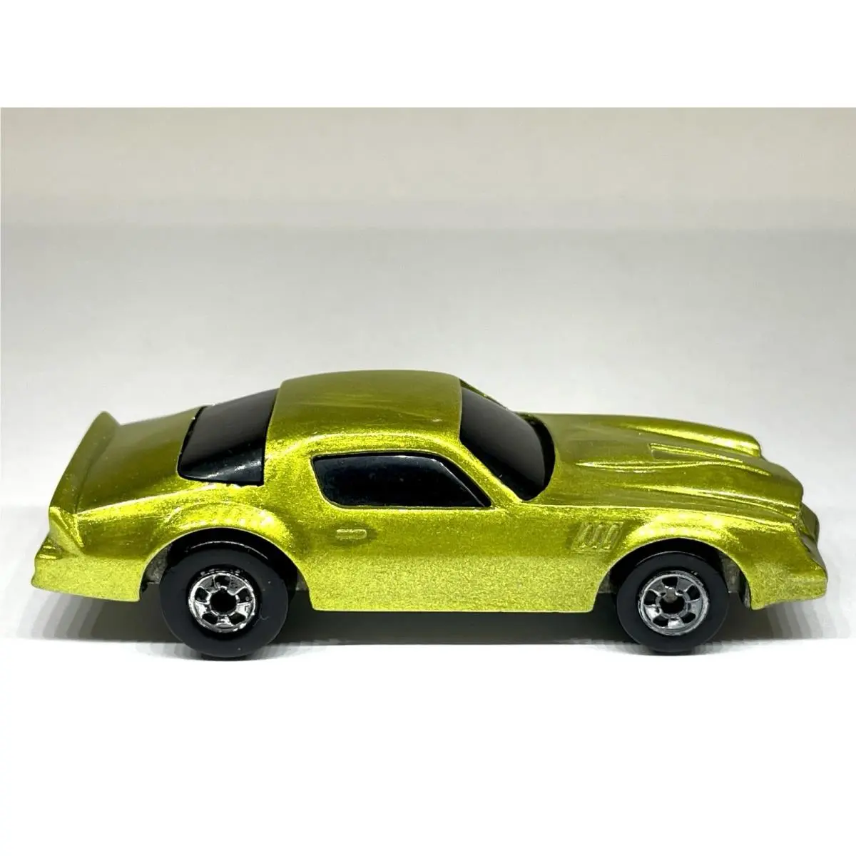 Hot Wheels Vintage Camaro Z28 1986 1:64 Custom Made Only 1/1 Spectraflame