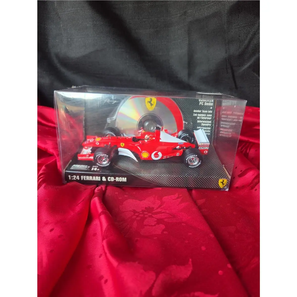 Hot Wheels 1/24 f2002 Michael Schumacher