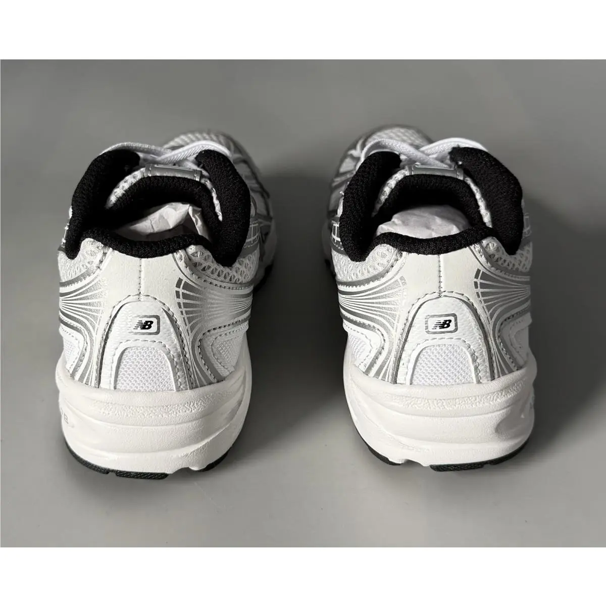 New Balance shoes - New Balance 740 - White Grey Black (UPC: 0198686850665) 4