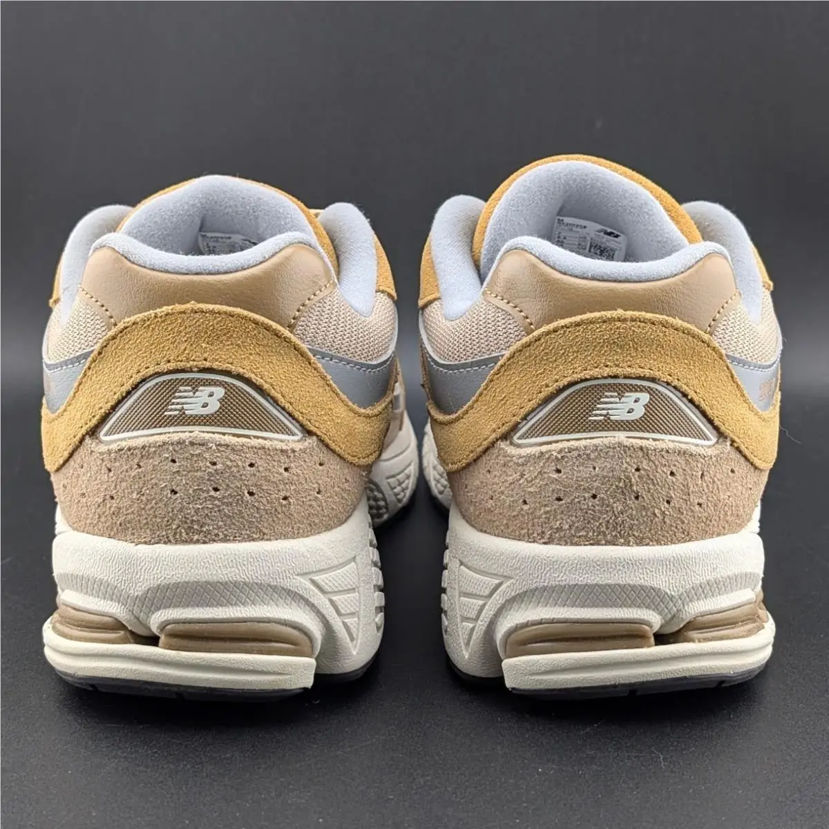New Balance shoes - New Balance 2002 - Beige 2