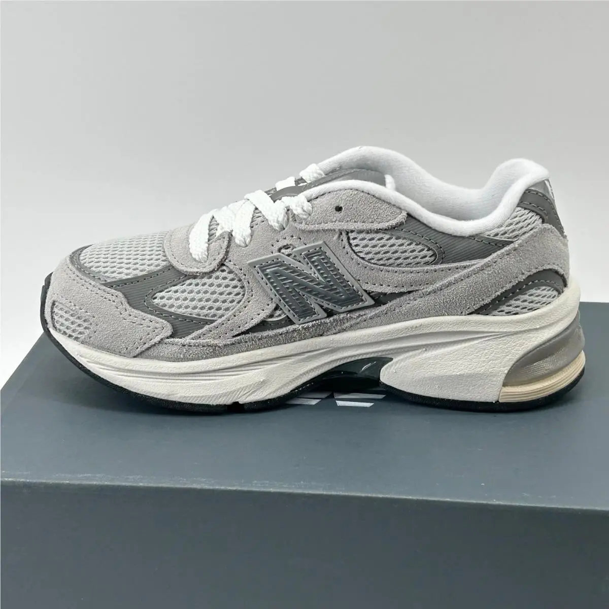New Balance shoes - 2010 Lace - Lace - Gray 2