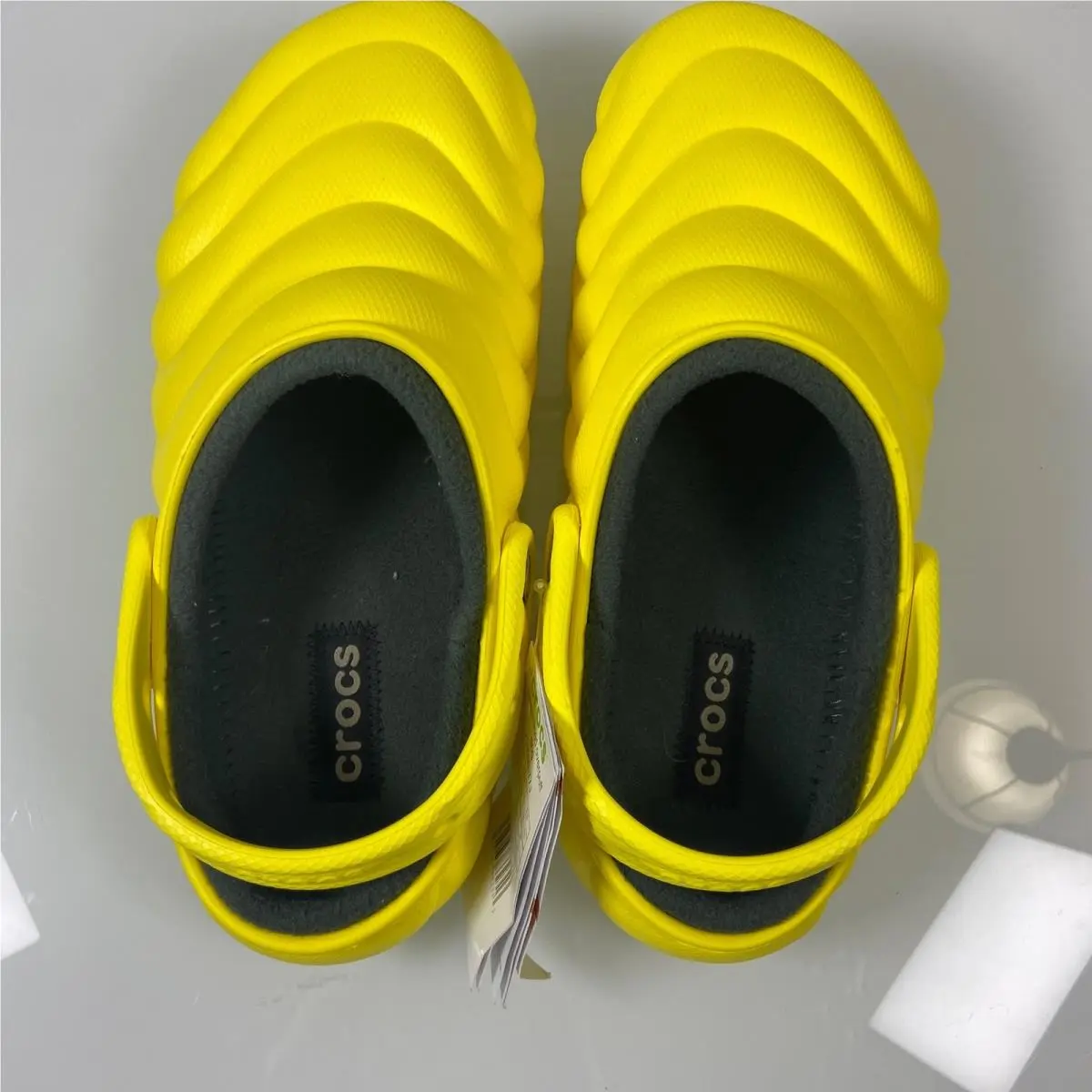 Crocs shoes - Crocs Classic Lined Overpuff Clog - Yellow 0