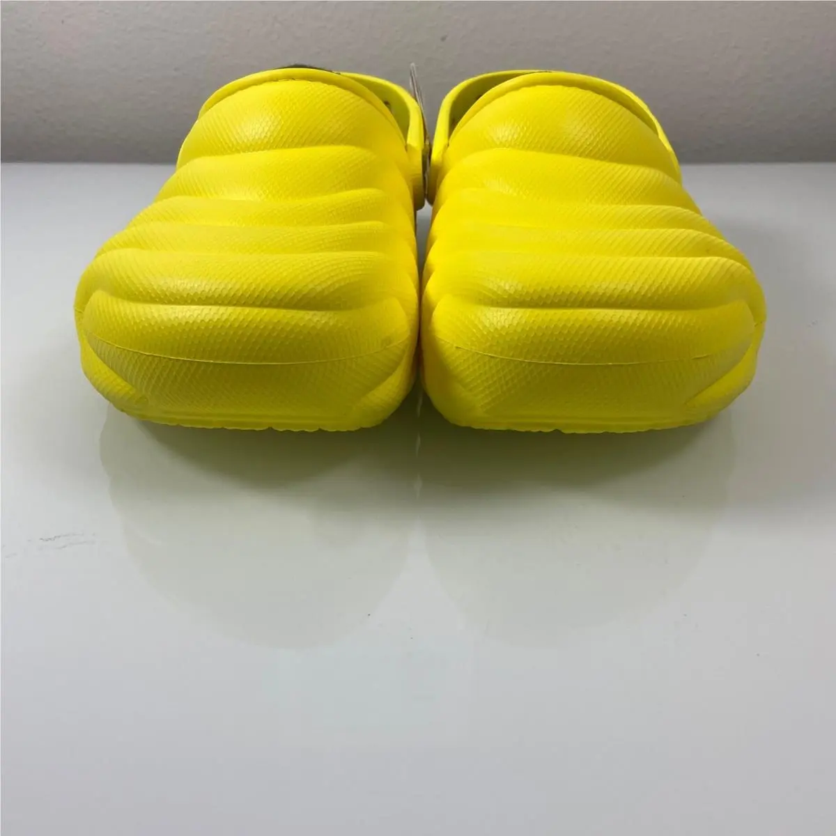 Crocs shoes - Crocs Classic Lined Overpuff Clog - Yellow 2