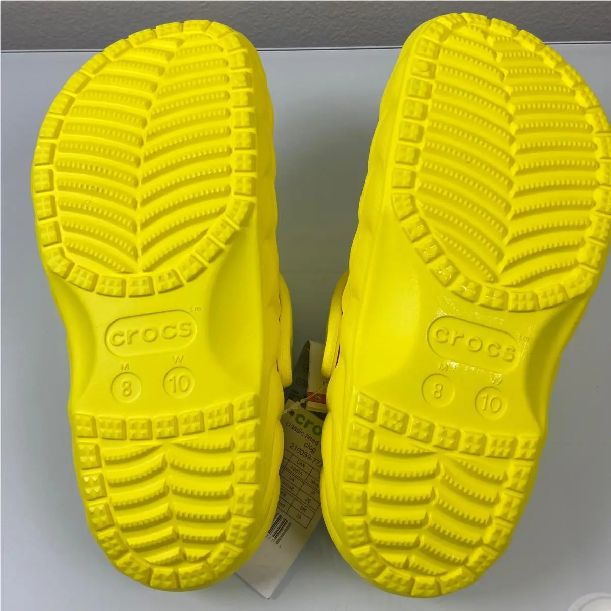 Crocs shoes - Crocs Classic Lined Overpuff Clog - Yellow 3