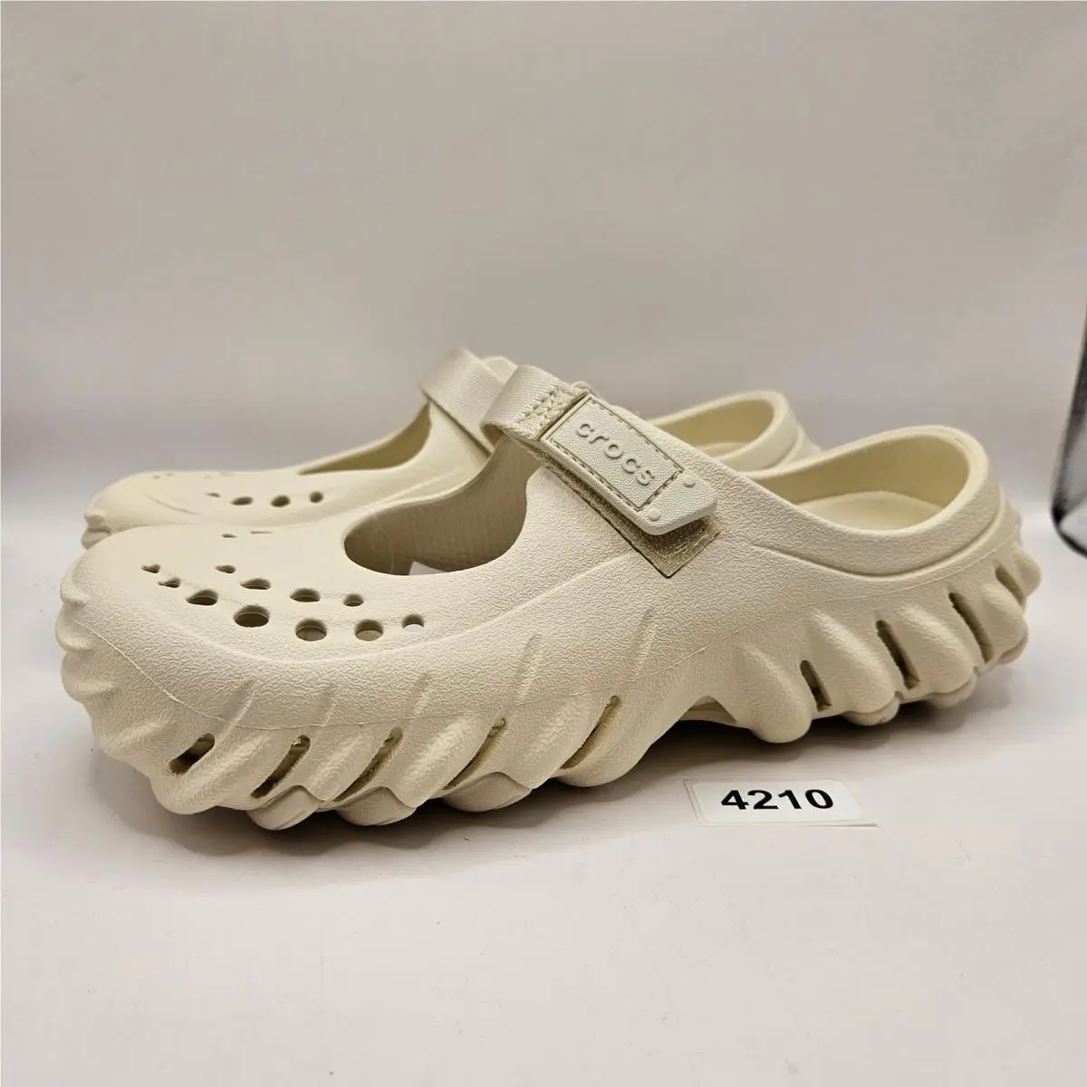 Crocs Women`s 8 Echo Mary Jane Clog Bone White 211996-2MD Terra