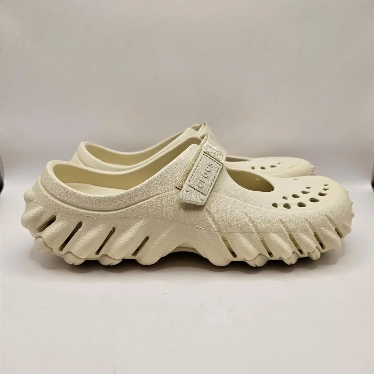 Crocs shoes - White 2