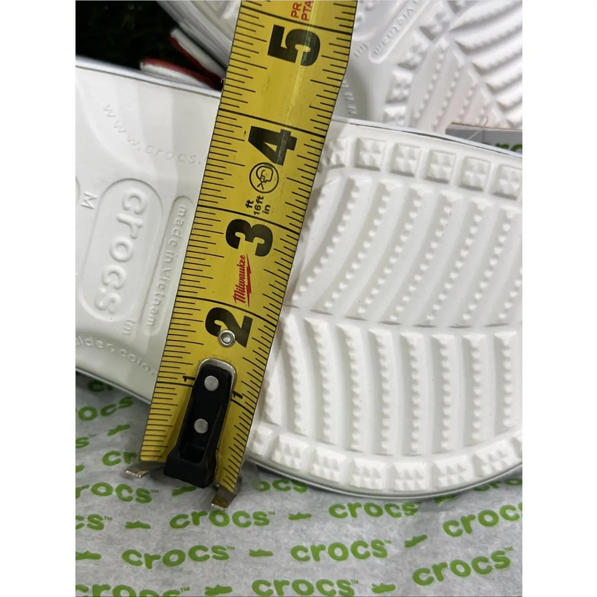 Crocs shoes - Crocs Classic - Classic - 209886-100 - Red, Manufacturer: Pale Magma/Black/Golden Wren 9
