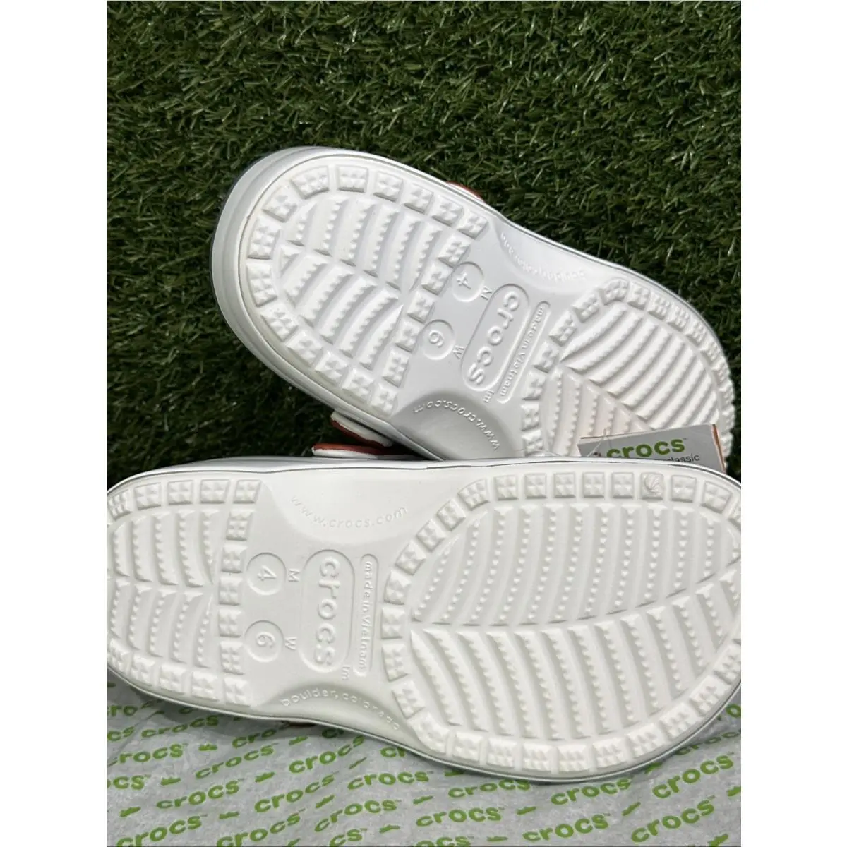 Crocs shoes - Crocs Classic - Classic - 209886-100 - Red, Manufacturer: Pale Magma/Black/Golden Wren 7