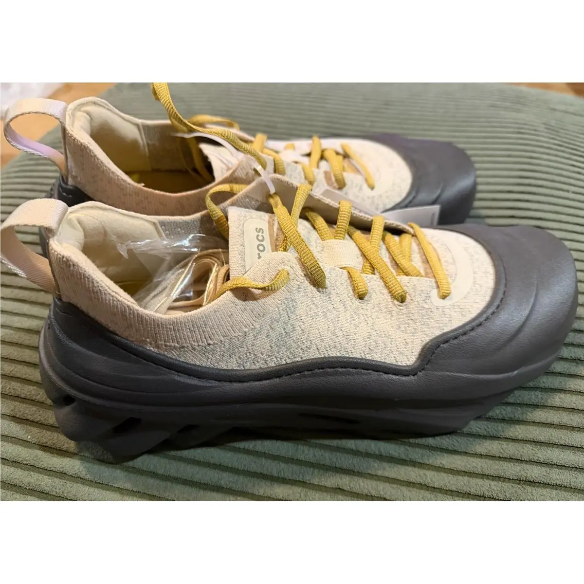 Crocs Echo Surge Bone Multi Knit Sculpted Sneakers 210079-0LL Mens 9 Womens 11