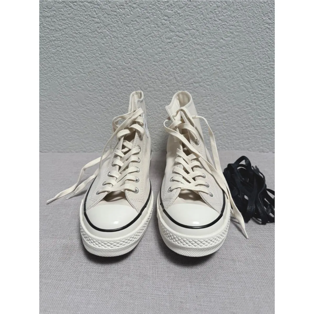 Converse shoes - Cream 0