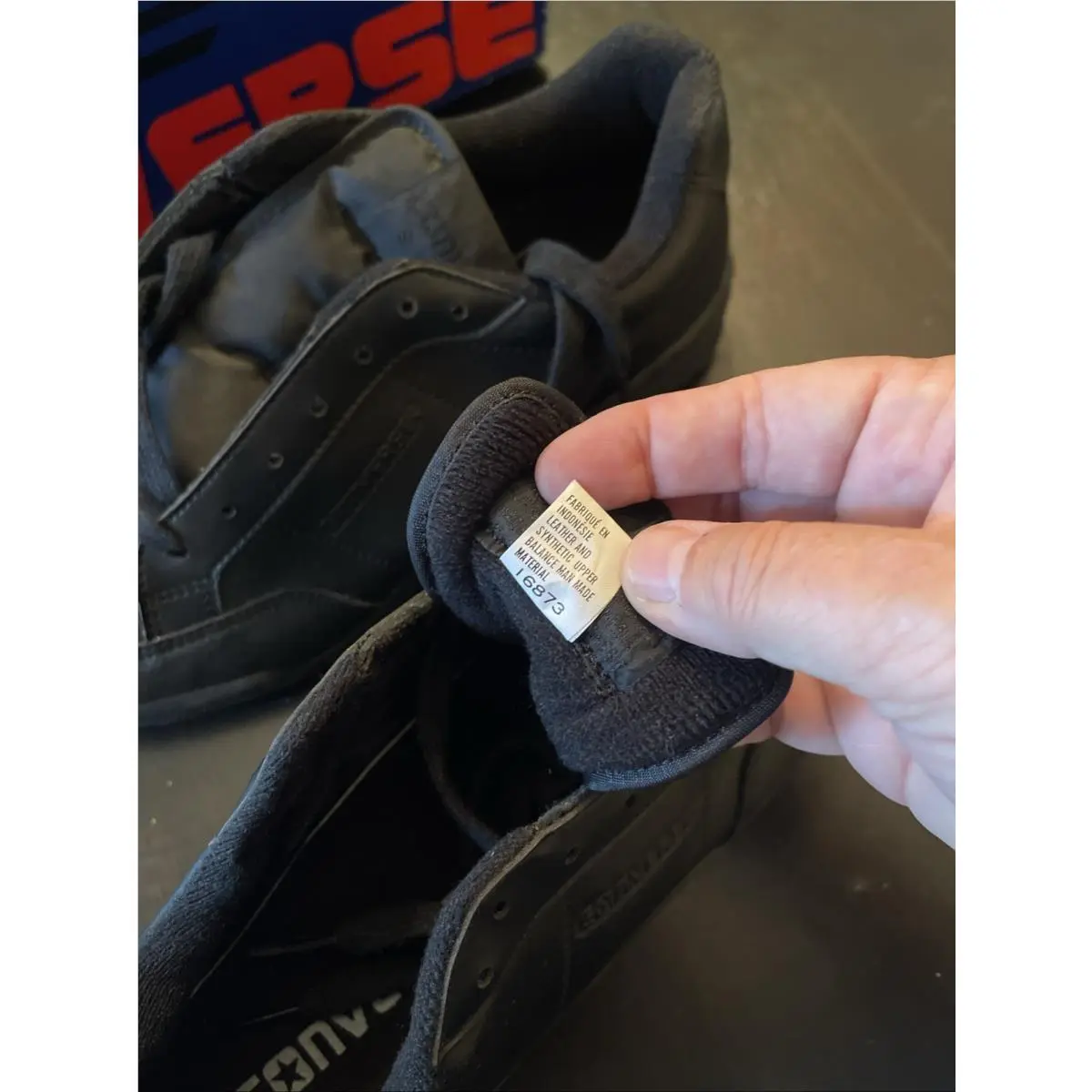 Converse shoes - Black 3