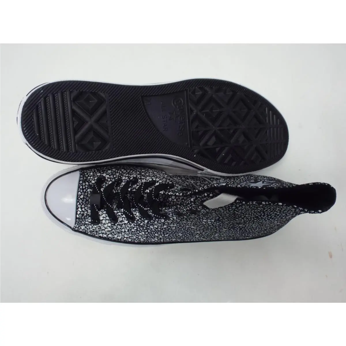 Converse shoes - Converse Chuck Taylor All-Star Hi - White Black 1