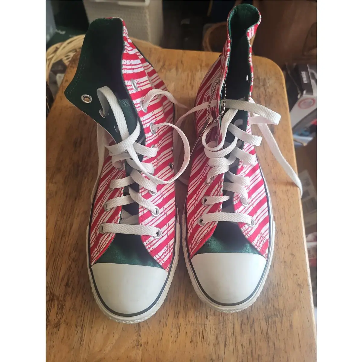 Converse Candy Cane Christmas Sneaker Shoes Red White Mens Size 9/ Womens 11