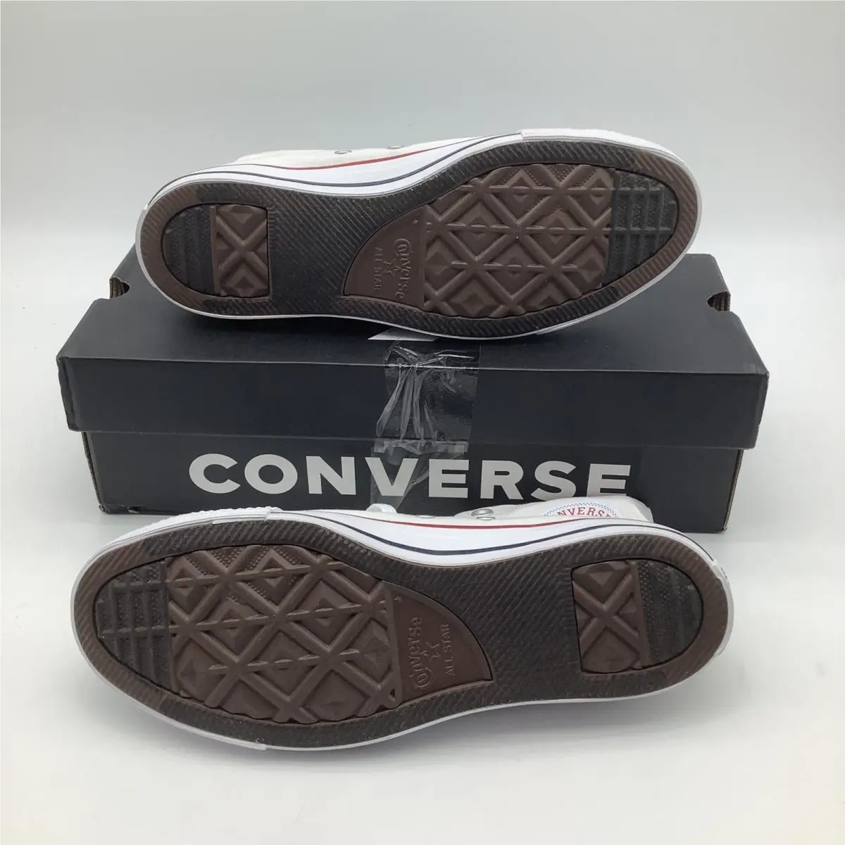 Converse shoes - White 2