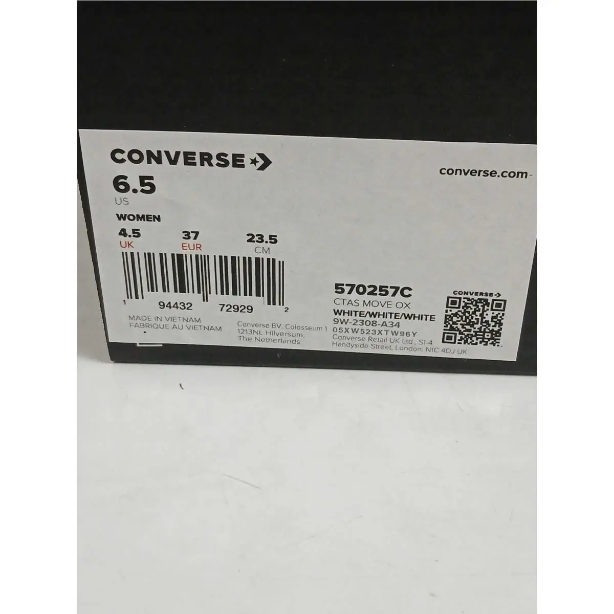 Converse shoes - White 2
