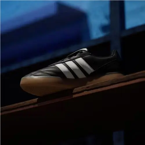 Adidas shoes - Core Black / Core White / Gum 15