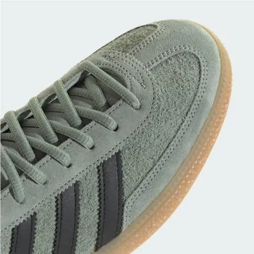 Adidas shoes - Silver Green / Core Black / Gum 18
