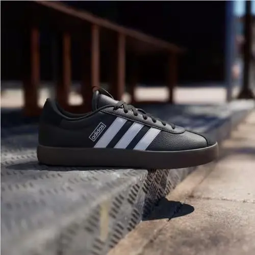 Adidas shoes - Core Black / Cloud White / Gum 11