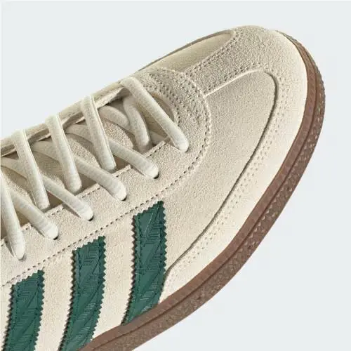 Adidas shoes - Off White / Collegiate Green / Gum 6