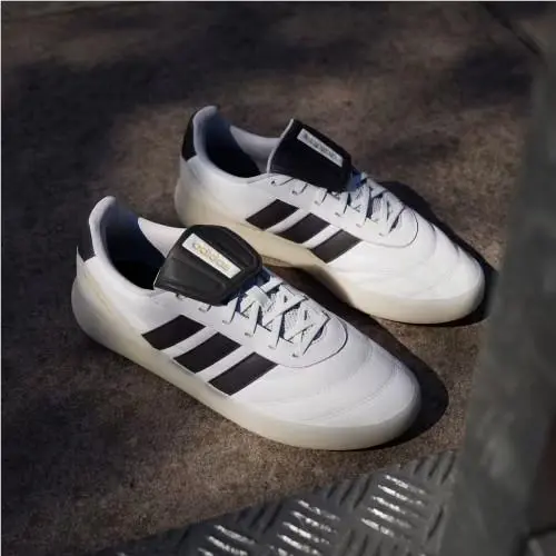 Adidas shoes - Cloud White / Core Black / Alumina 13
