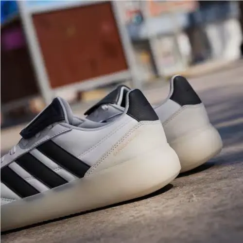 Adidas shoes - Cloud White / Core Black / Alumina 17
