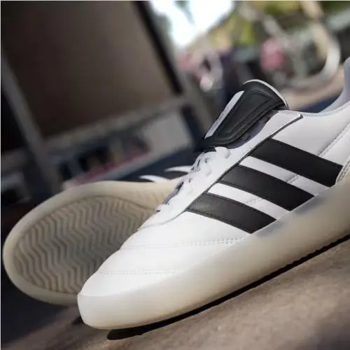 Adidas shoes - Cloud White / Core Black / Alumina 18
