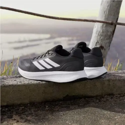 Adidas shoes - Core Black / Cloud White / Core Black 4