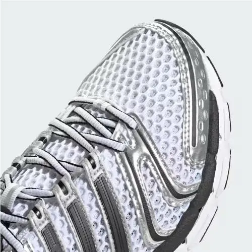 Adidas shoes - Cloud White / Core Black / Collegiate Royal 17