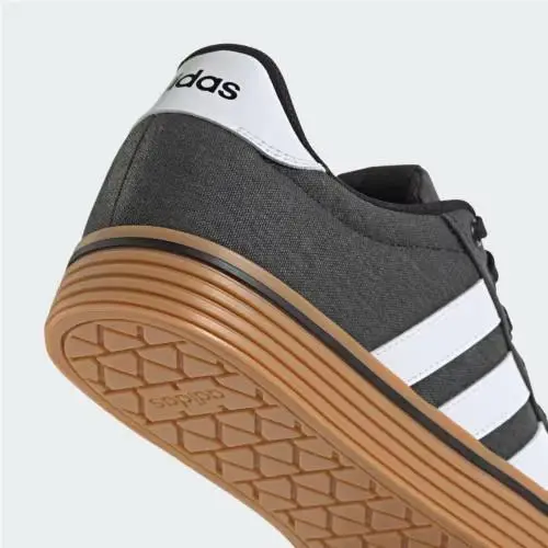Adidas shoes - Core Black / Cloud White / Gum 6