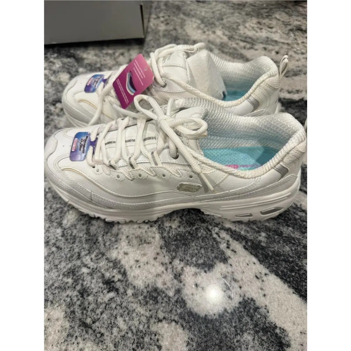 Skechers Women`s D`lites Fresh Start Memory Foam Lace-up Athletic Sneakers sz 11