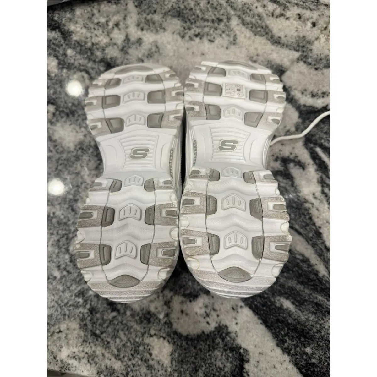 Skechers shoes - D`Lites - White 2