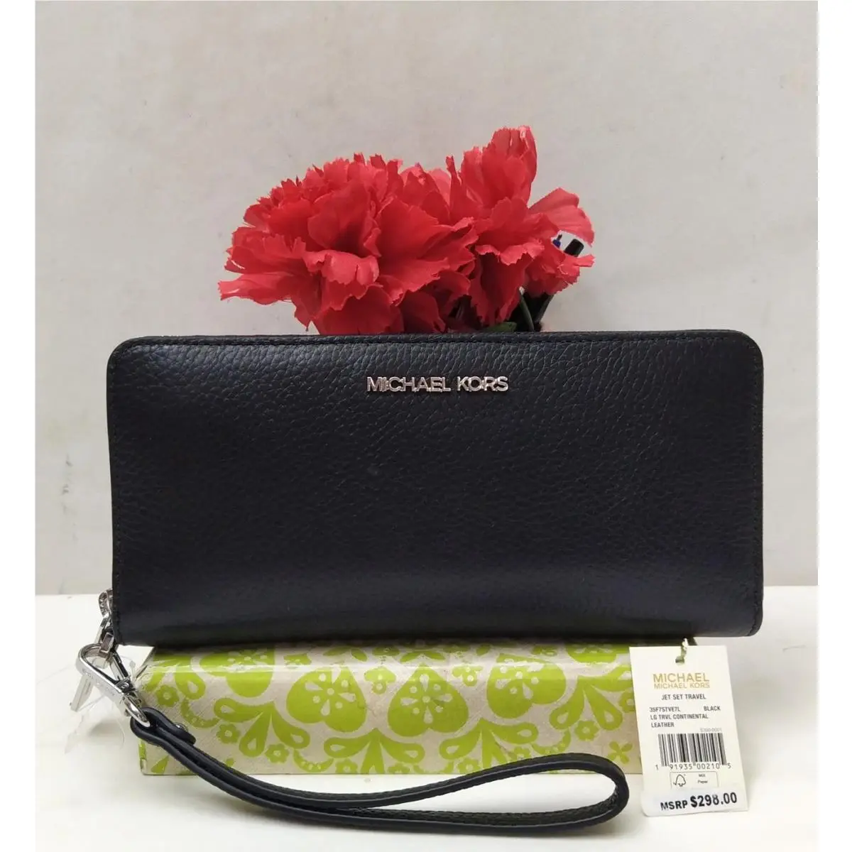 Michael Kors Black Pebbled Leather Zip Around Credit Card