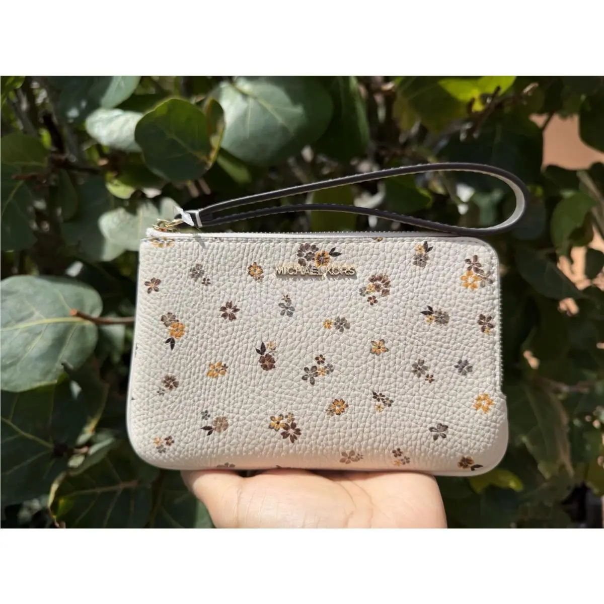 Michael Kors Jet Set Travel Small Zip Around Wristlet Floral Light Cream Multi