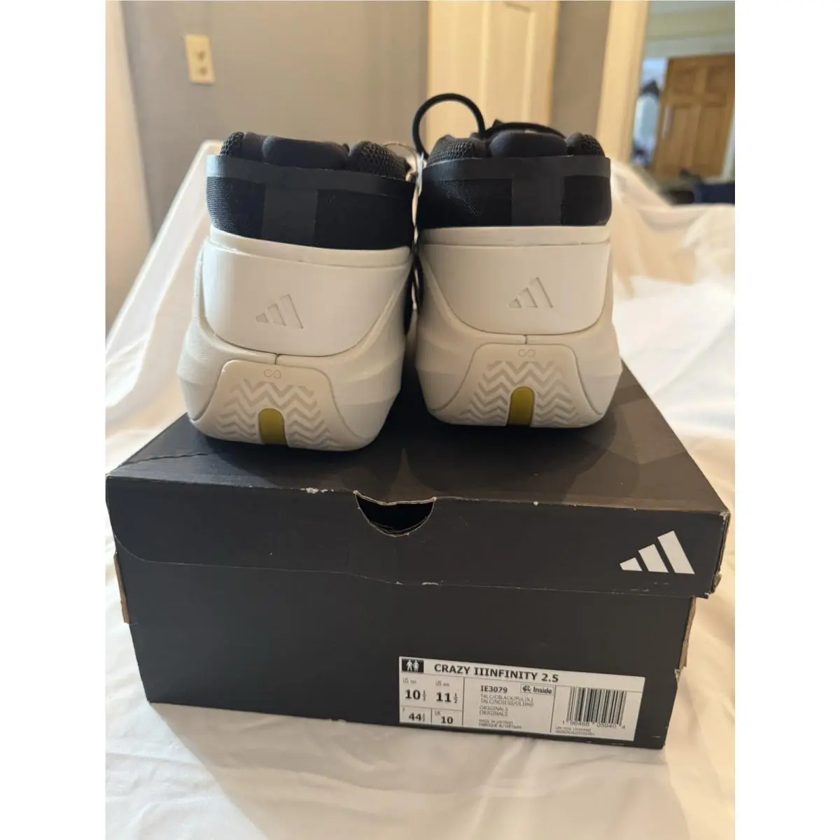 Adidas shoes - adidas Crazy - Crazy - Talc/Core Black/Pulse Olive 7