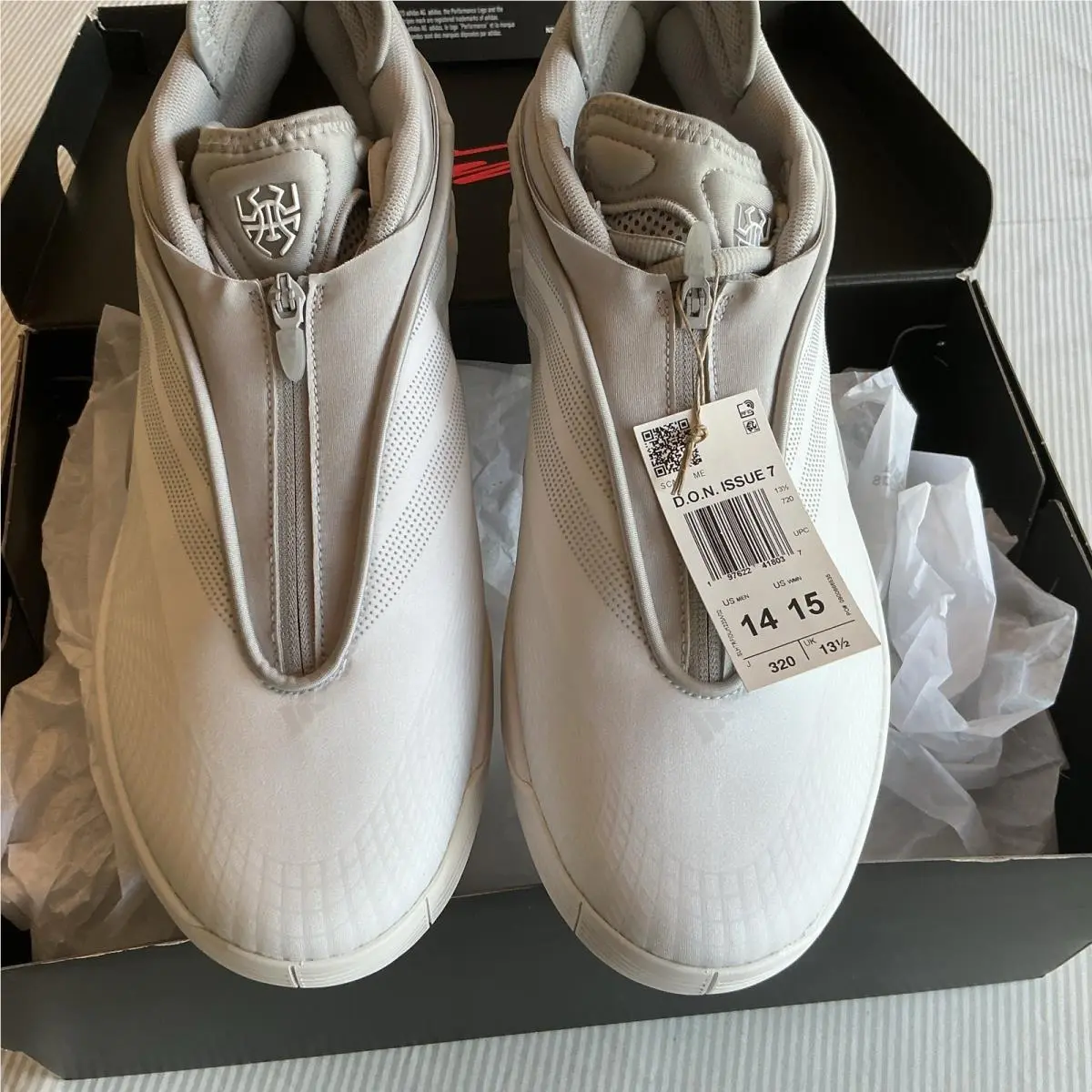 Adidas shoes - adidas D.O.N. Issue #7 - Issue - JS1299 - White, Manufacturer: Cloud White/Grey Two/Cloud White 2