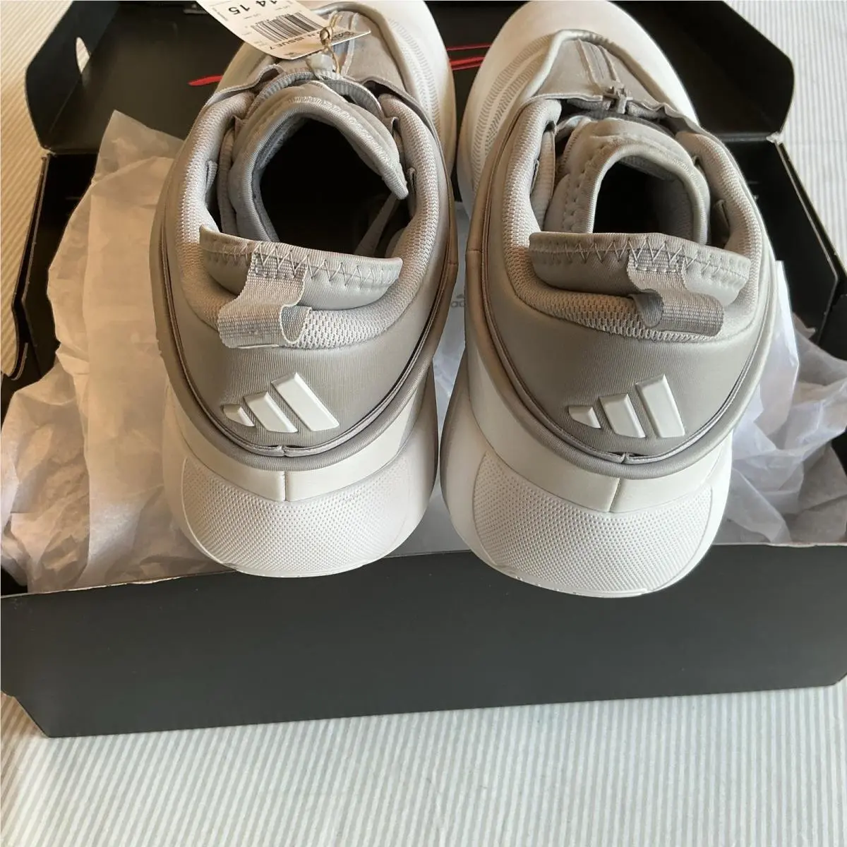 Adidas shoes - adidas D.O.N. Issue #7 - Issue - JS1299 - White, Manufacturer: Cloud White/Grey Two/Cloud White 3
