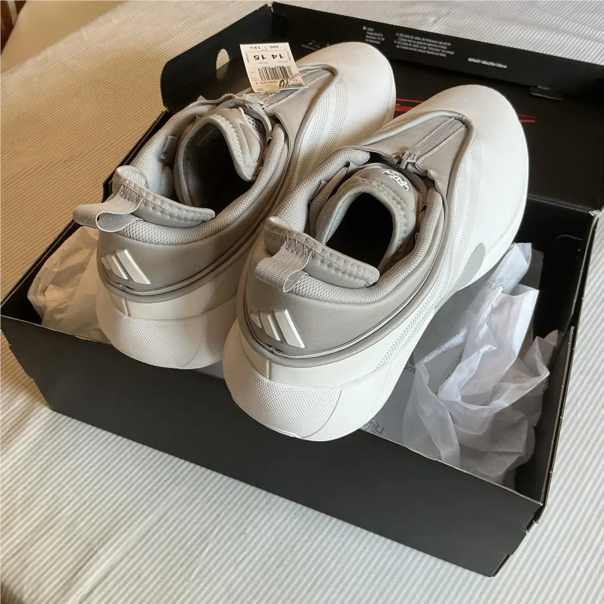 Adidas shoes - adidas D.O.N. Issue #7 - Issue - JS1299 - White, Manufacturer: Cloud White/Grey Two/Cloud White 5