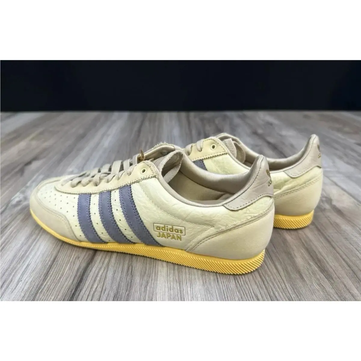 Adidas shoes - adidas W - JI2664 - Ivory 1