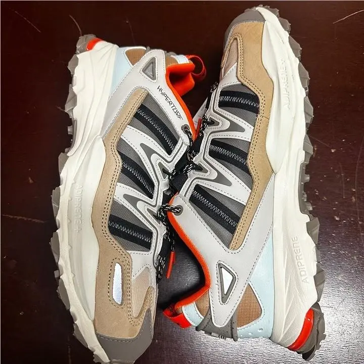 Adidas shoes - Beige 1