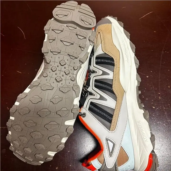 Adidas shoes - Beige 3