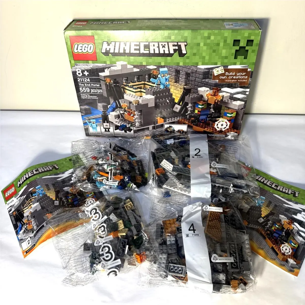 Lego Minecraft The End Portal 21124 559 Pcs Retired Box is Damaged