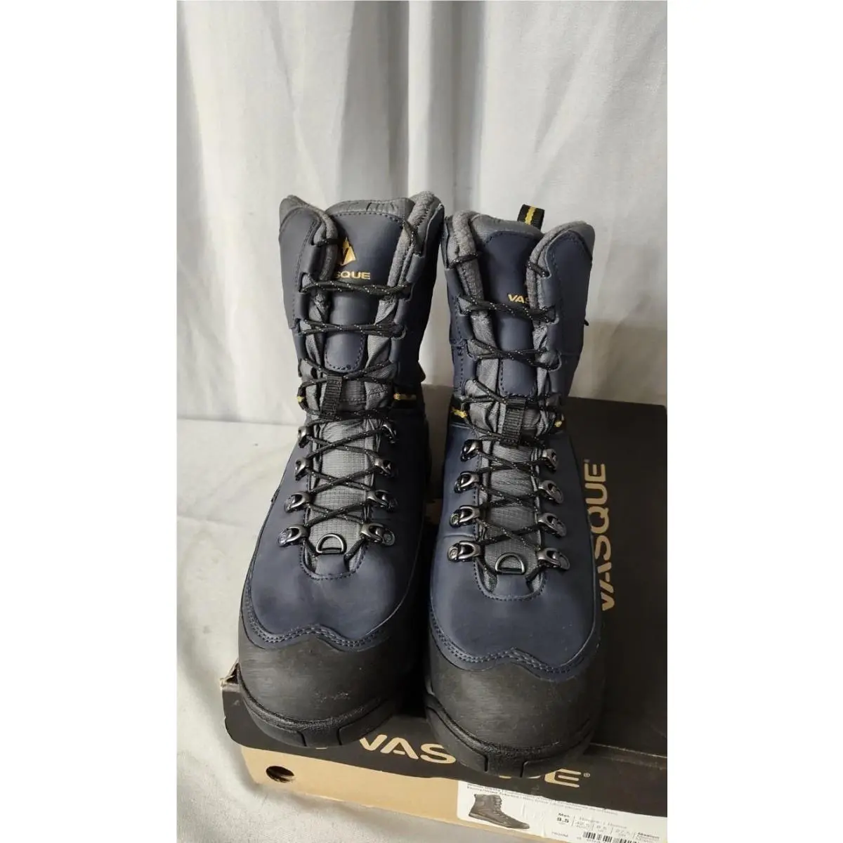 Salomon Vasque 7800 Snowburban II Ultradry Hiking/work Boots Size 9.5 W/tag’s Box