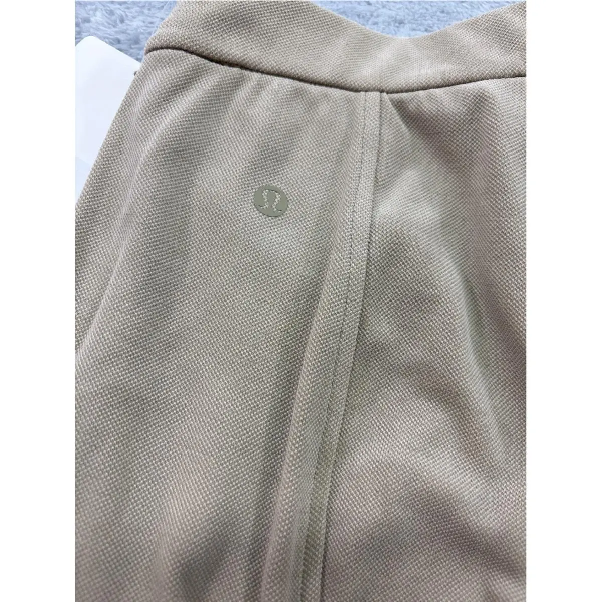 Lululemon clothing - Beige 4