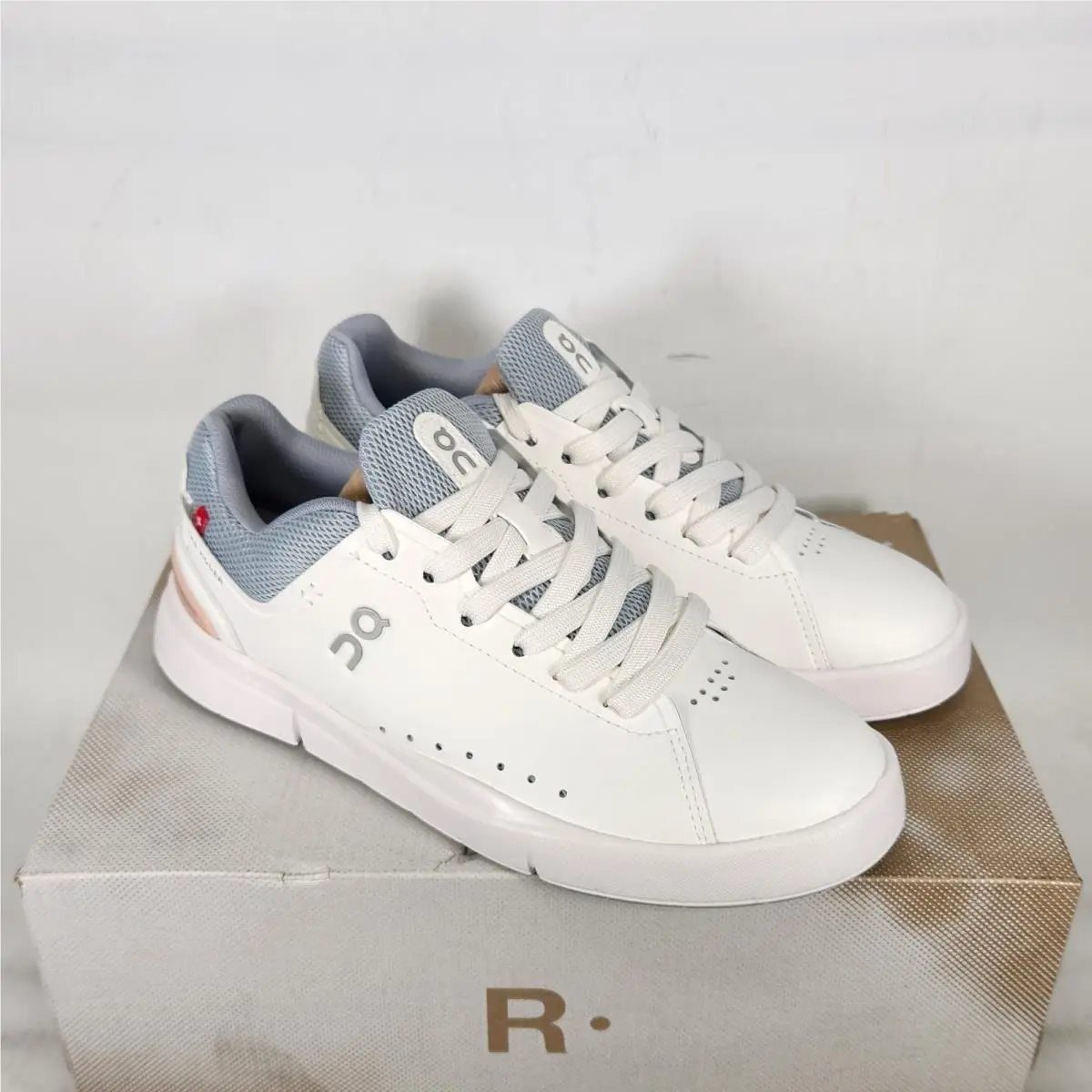 On-Running shoes - THE ROGER Advantage - THE ROGER Advantage - White 0