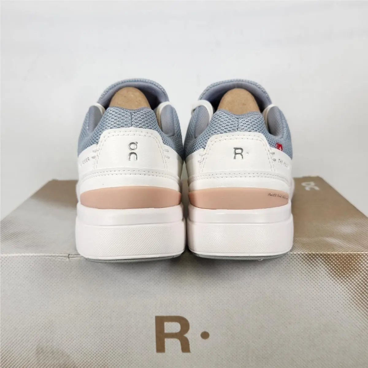 On-Running shoes - THE ROGER Advantage - THE ROGER Advantage - White 2