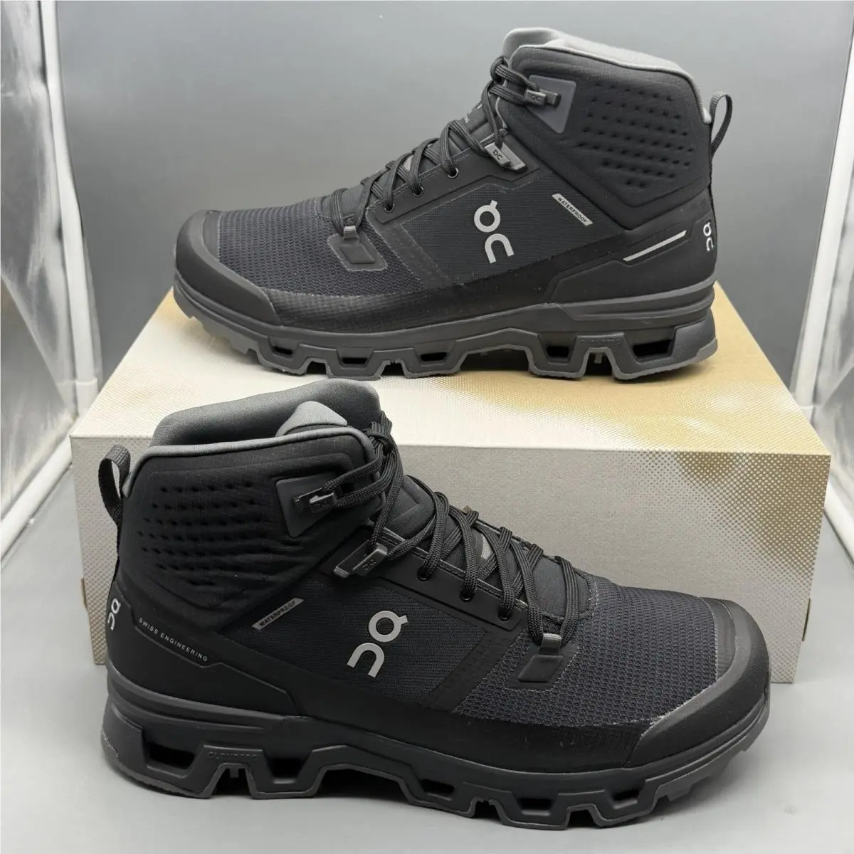 On Cloud Cloudrock 2 Waterproof Mens 10.5 Trail Hiking Shoes ‘black/eclipse’