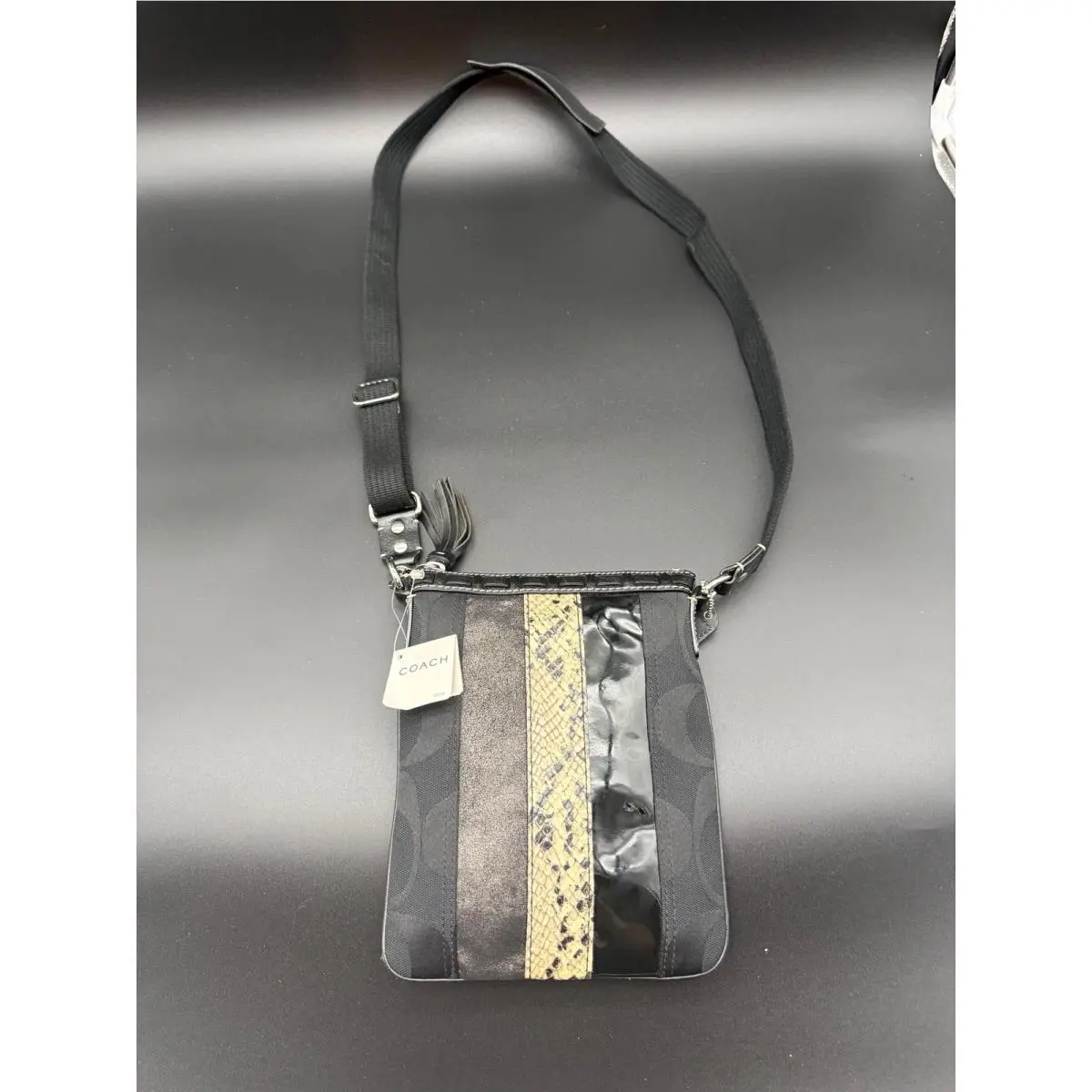 Vintage Coach Hamptons 10266 Swingpack Bag Womens Black Python Leather Crossbody