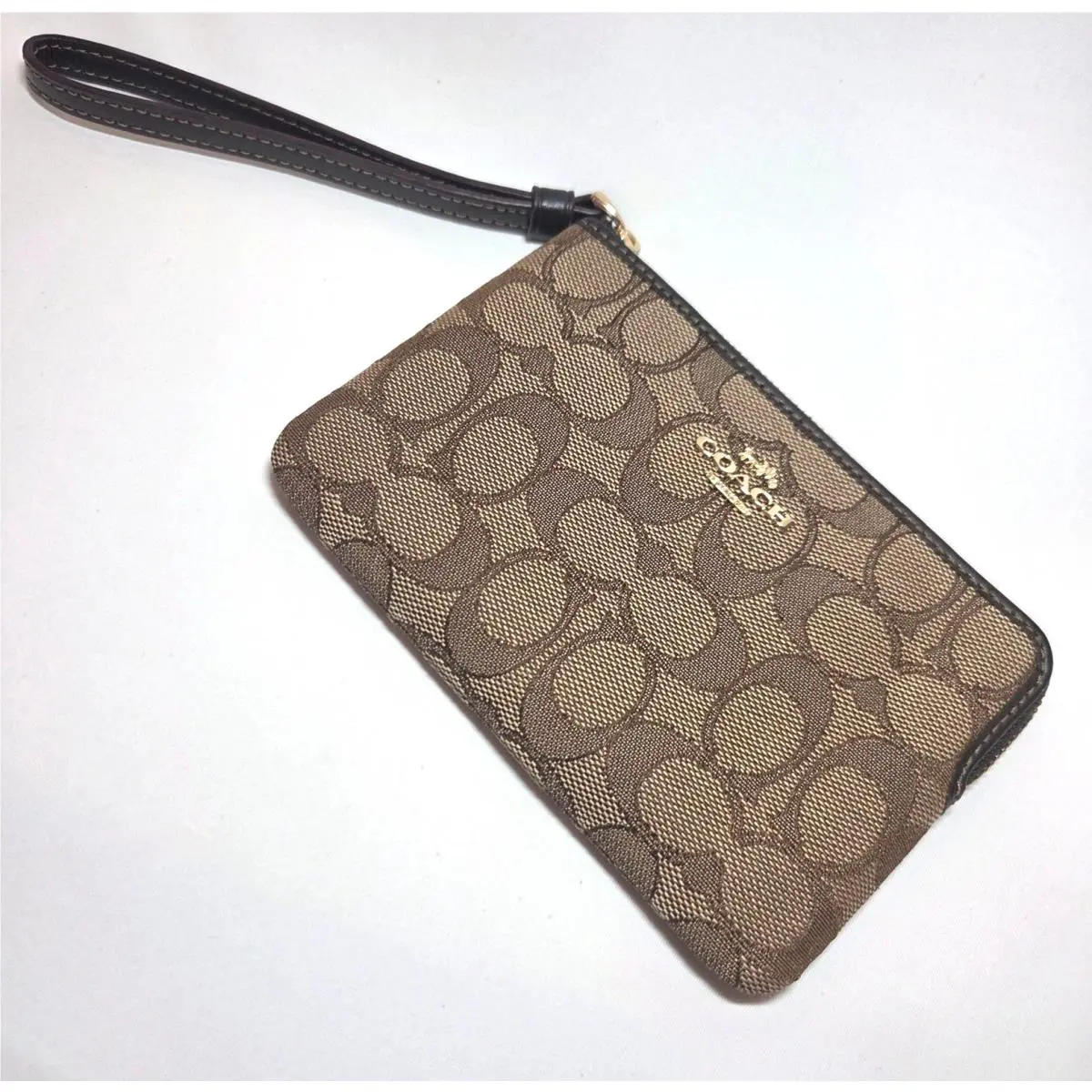 Coach Signature Canvas Corner Zip Wristlet Khaki Brown F58033